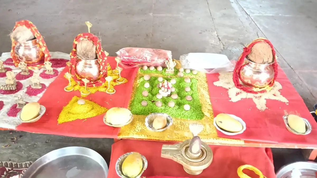 Shani Dev Tel Abhishek